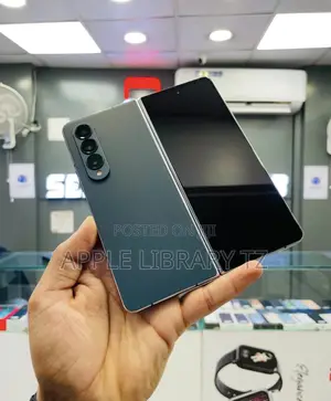 New Samsung Galaxy Z Fold4 256 GB Black