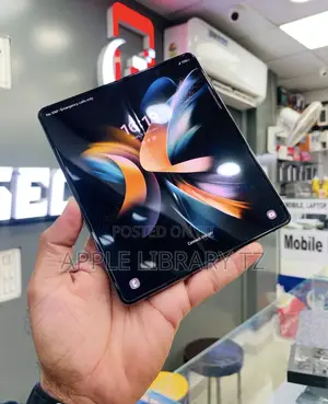 New Samsung Galaxy Z Fold4 256 GB Black