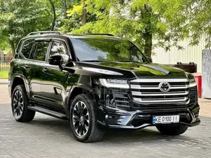 Toyota Land Cruiser LC300 2024 Black