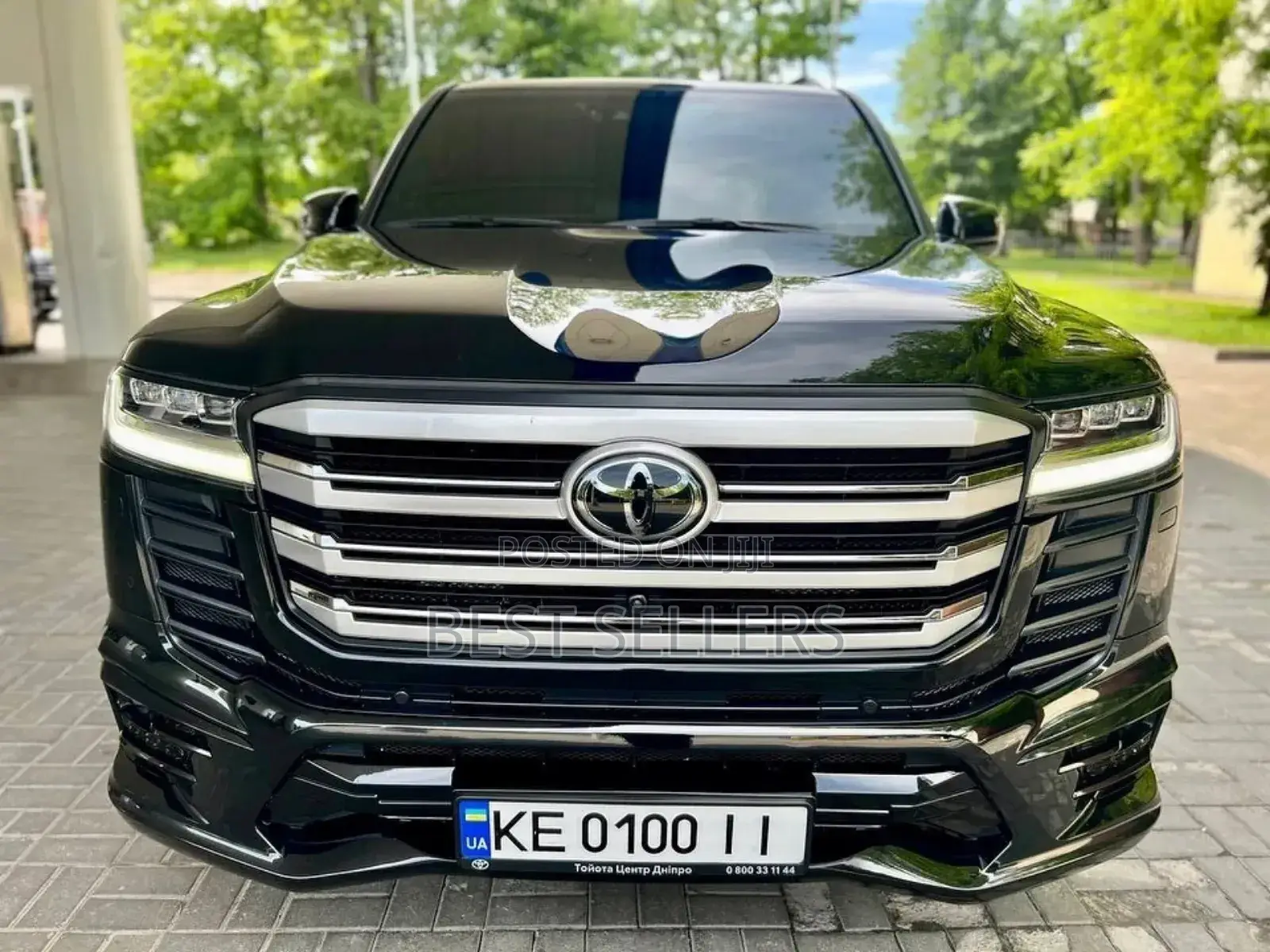 Toyota Land Cruiser LC300 2024 Black