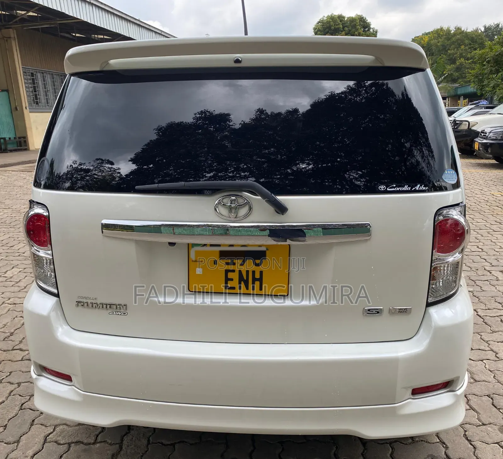Toyota Corolla Rumion 2009 White