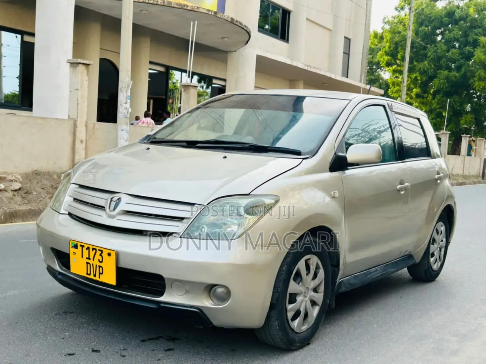Toyota IST 2005 Silver