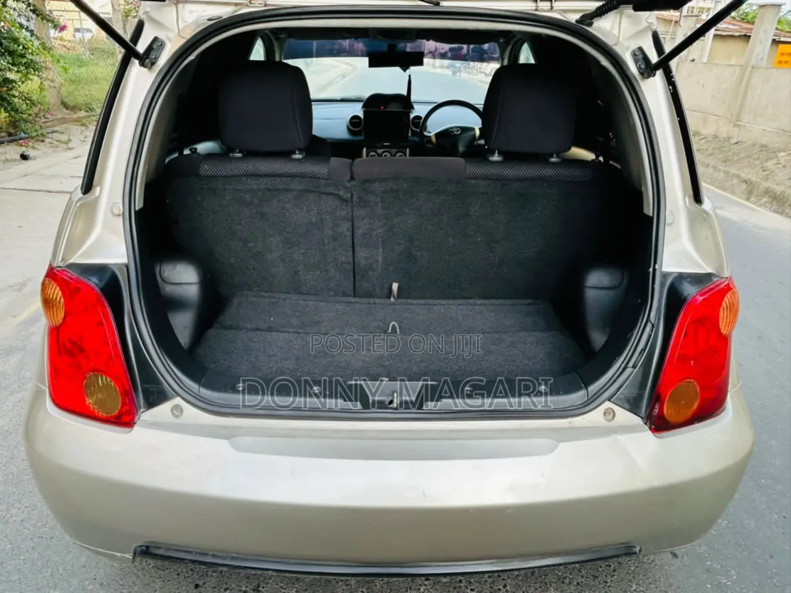 Toyota IST 2005 Silver
