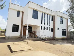 4bdrm Mansion in Tengeru Doluti, Arusha for sale