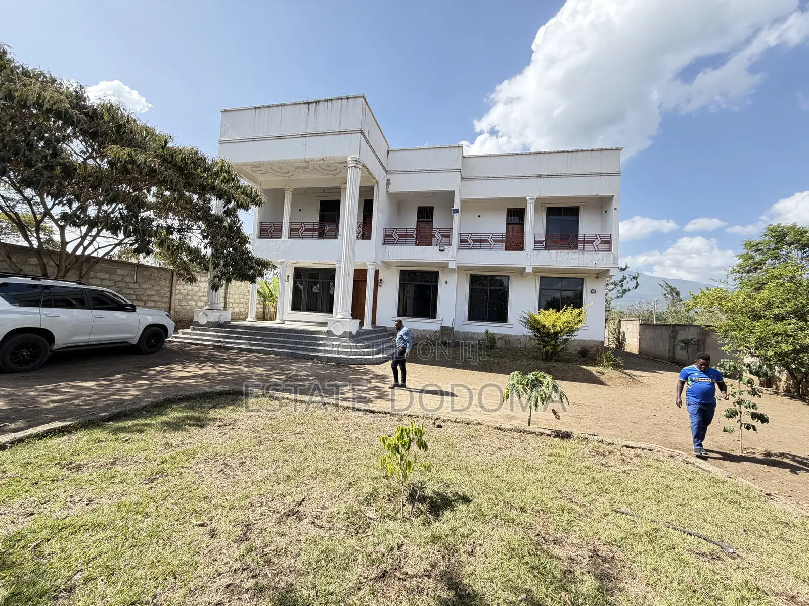 4bdrm Mansion in Tengeru Doluti, Arusha for sale