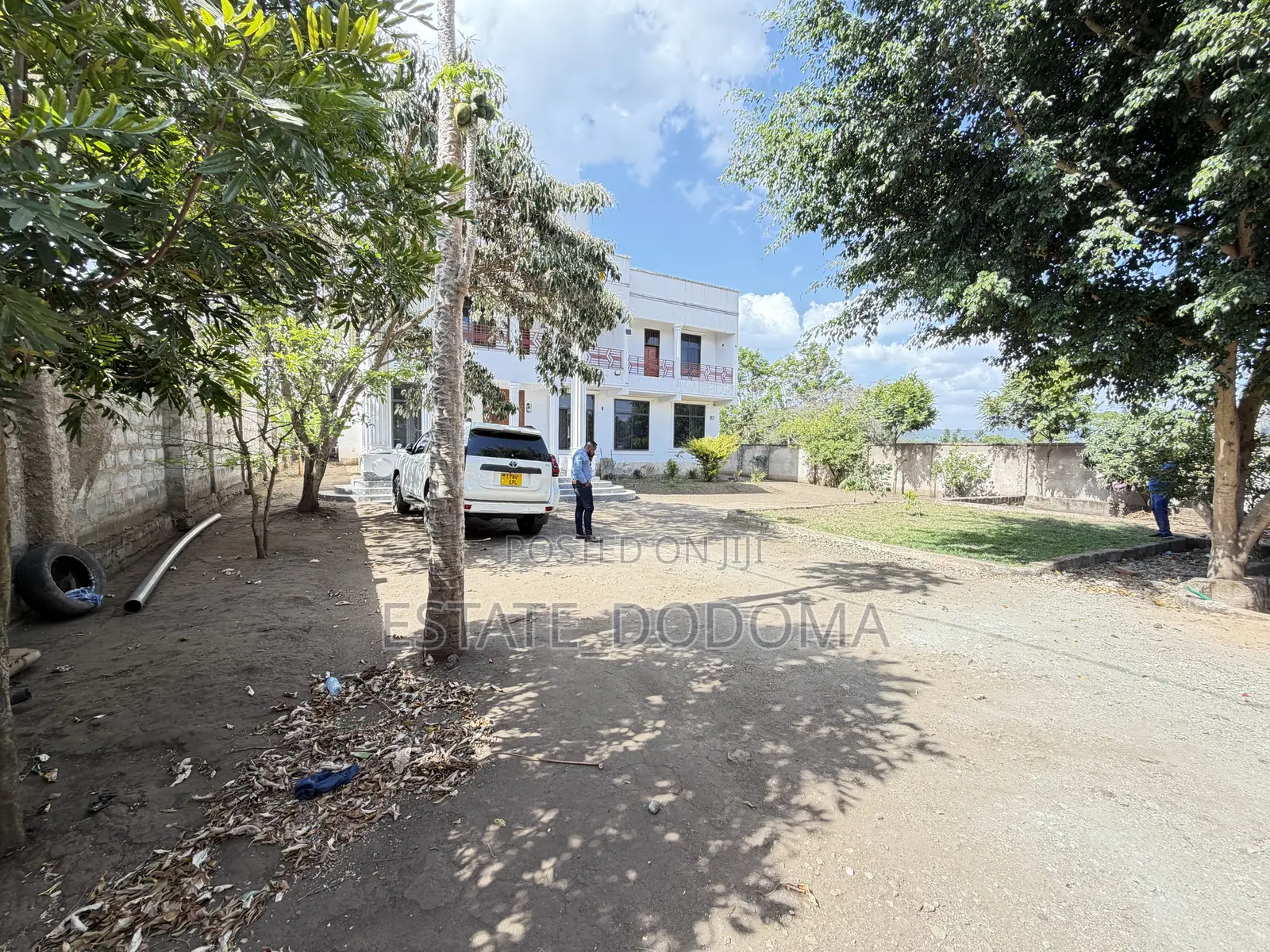 4bdrm Mansion in Tengeru Doluti, Arusha for sale
