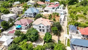 4bdrm House in Goba for sale