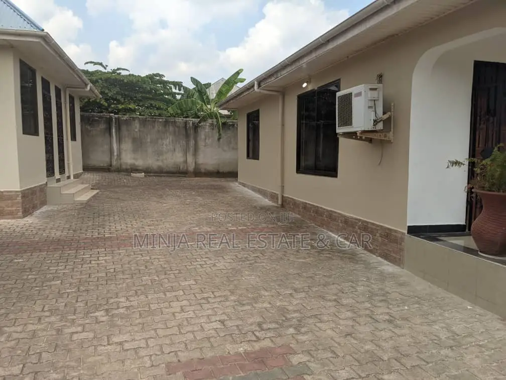 5bdrm House in Mbezi Beach for sale