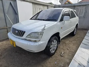 Toyota Harrier 2.2 16V 2001 White