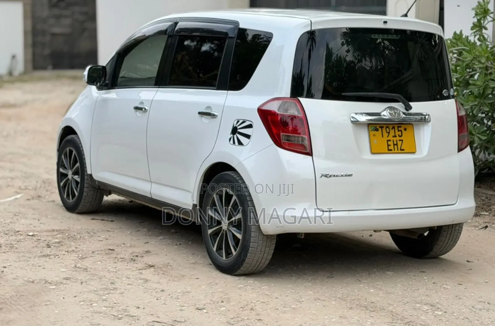 Toyota Ractis 1.3 FWD 2008 White