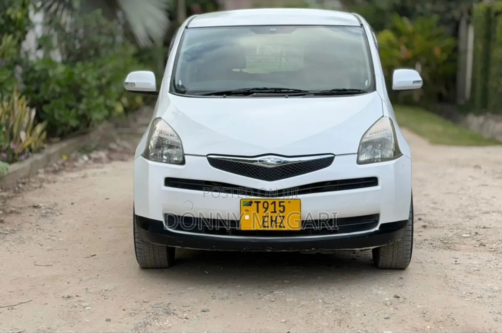 Toyota Ractis 1.3 FWD 2008 White
