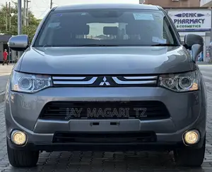 Mitsubishi Outlander 2012 Silver