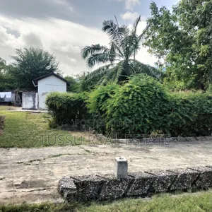 7bdrm House in Mbezibeach Kwa for sale