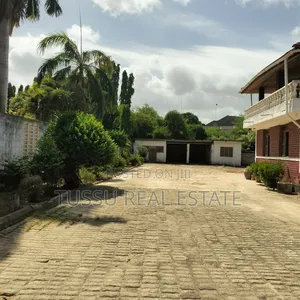 7bdrm House in Mbezibeach Kwa for sale