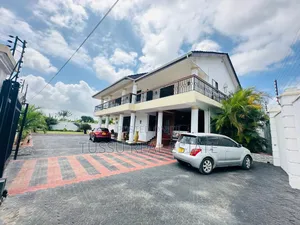 5bdrm House in Mbezibeach Shule for sale