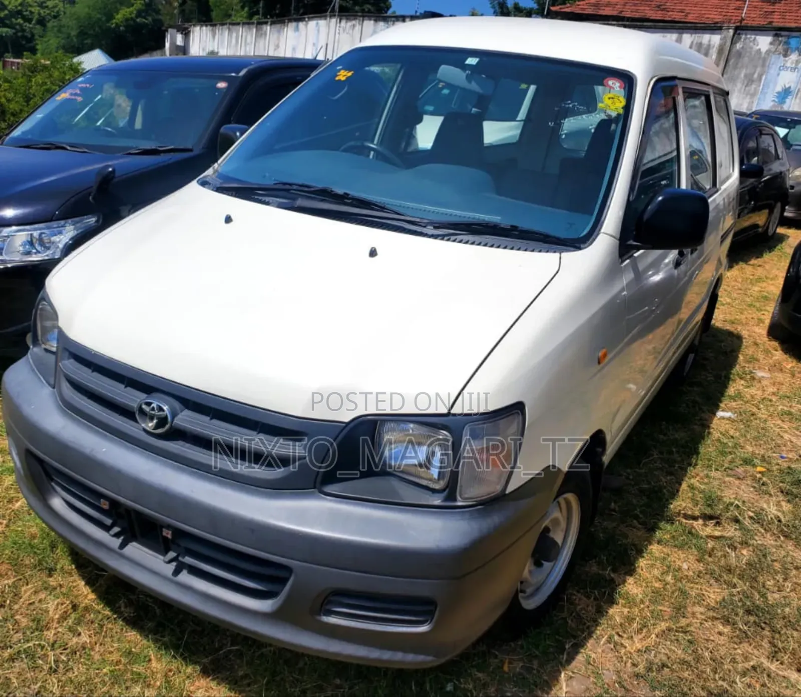 Toyota TownAce Noah 2001 White