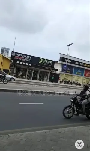 Viwanja Vitatu Vinauzwa Kariakoo