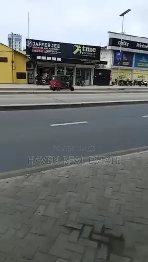 Viwanja Vitatu Vinauzwa Kariakoo