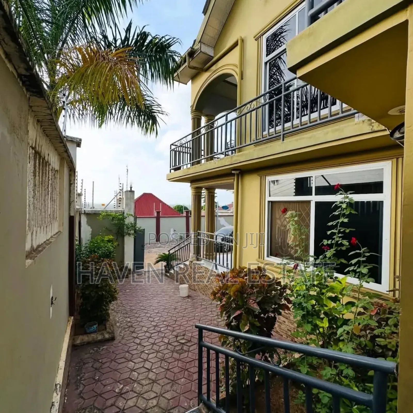 6bdrm House in Kinyerezi for sale