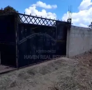 *Eneo La Ekari 3 Zenye Fence Linauzwa Msanga Zalala, Chanika*