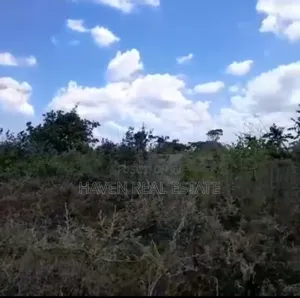 *Eneo La Ekari 3 Zenye Fence Linauzwa Msanga Zalala, Chanika*