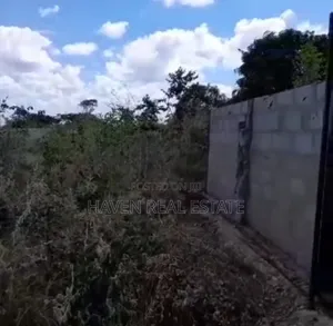 *Eneo La Ekari 3 Zenye Fence Linauzwa Msanga Zalala, Chanika*