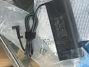 Original Hp 150w Laptop Charger With a 4.5mm Blue Pin Connector.