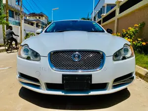 Jaguar XF 2011 White