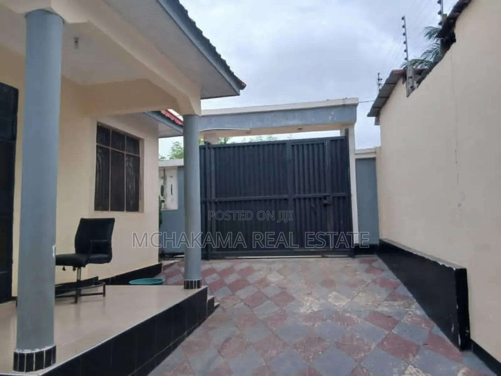 3bdrm House in Mchakama Real Estate, Kinyerezi for sale