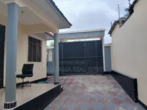 3bdrm House in Mchakama Real Estate, Kinyerezi for sale