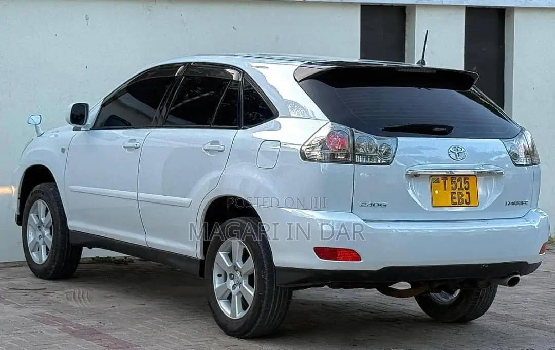 Toyota Harrier 2006 White