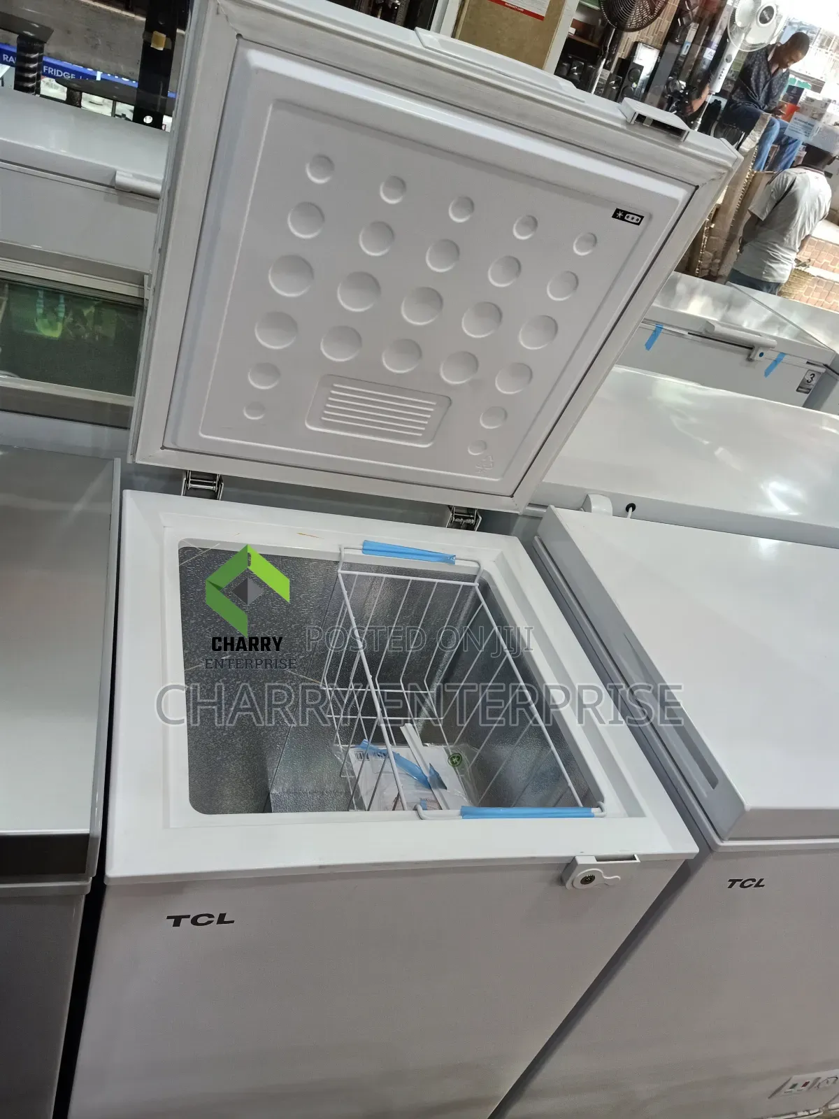 * Powerful TCL Chest Freezer 100l 
* Fast Freezing