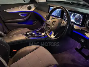 Mercedes-Benz E200 2021 Black