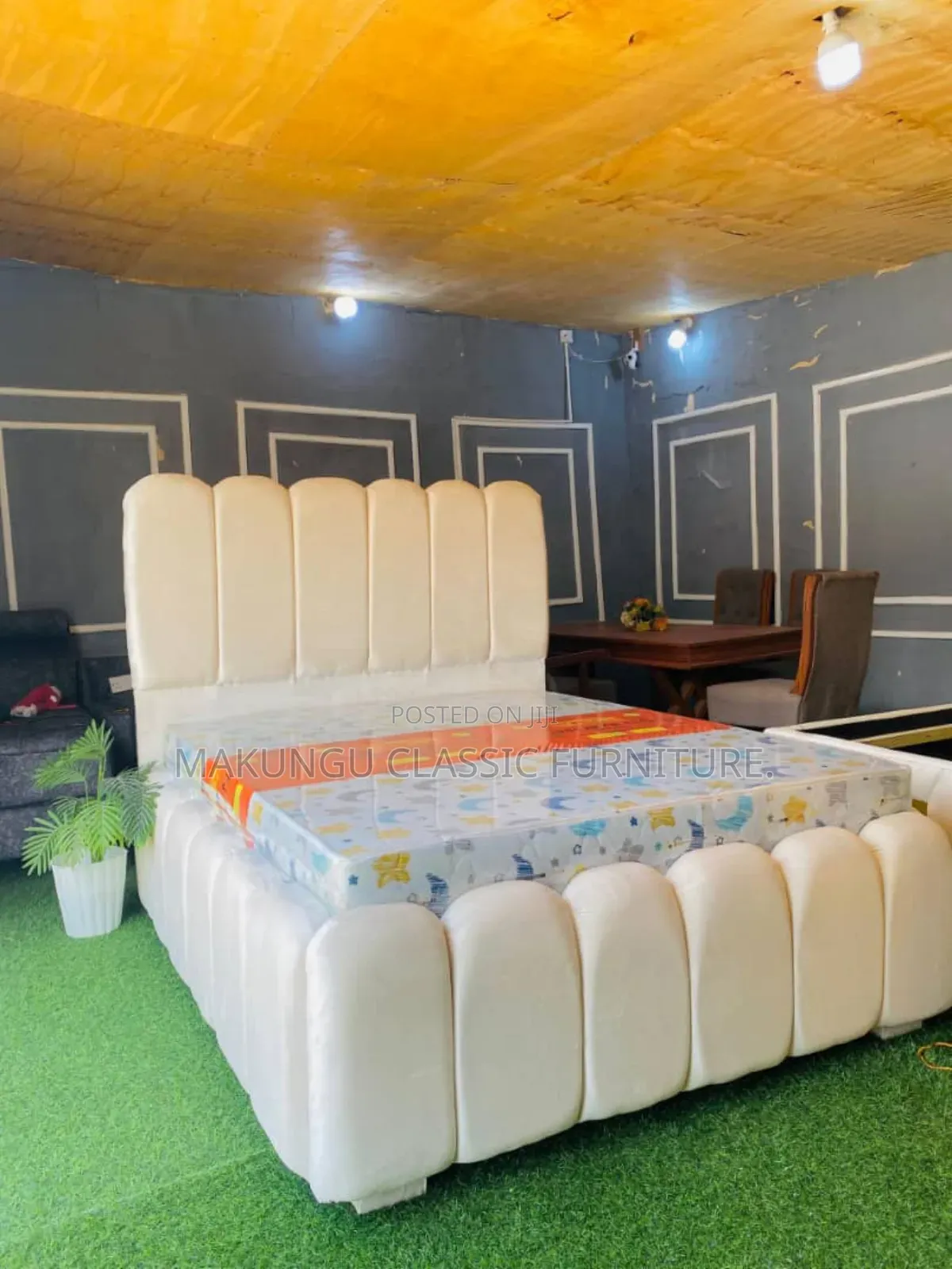 Kitanda Cha Bedsofa Ni 5/6