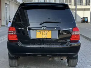 Toyota Kluger 2002 Black