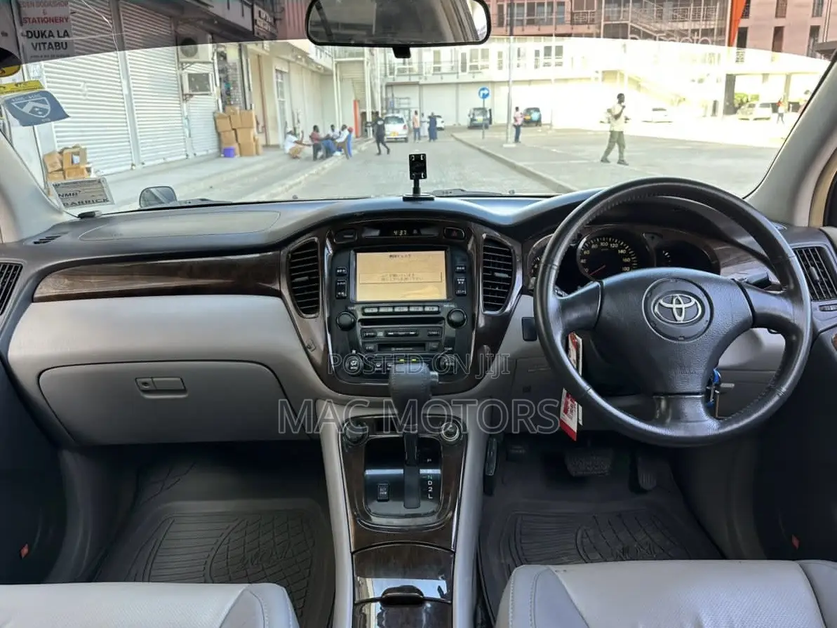 Toyota Kluger 2002 Black