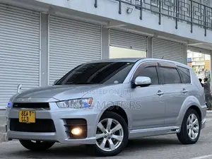 Mitsubishi Outlander 2011 Silver