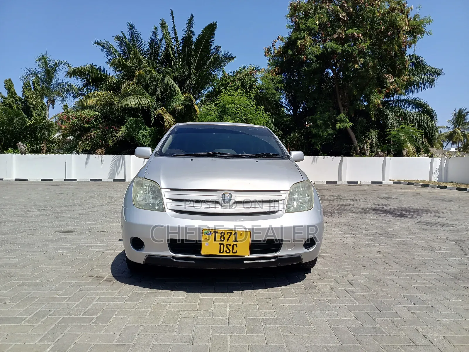 Toyota IST 2004 Silver