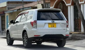 Subaru Forester 2.0D X 2009 White