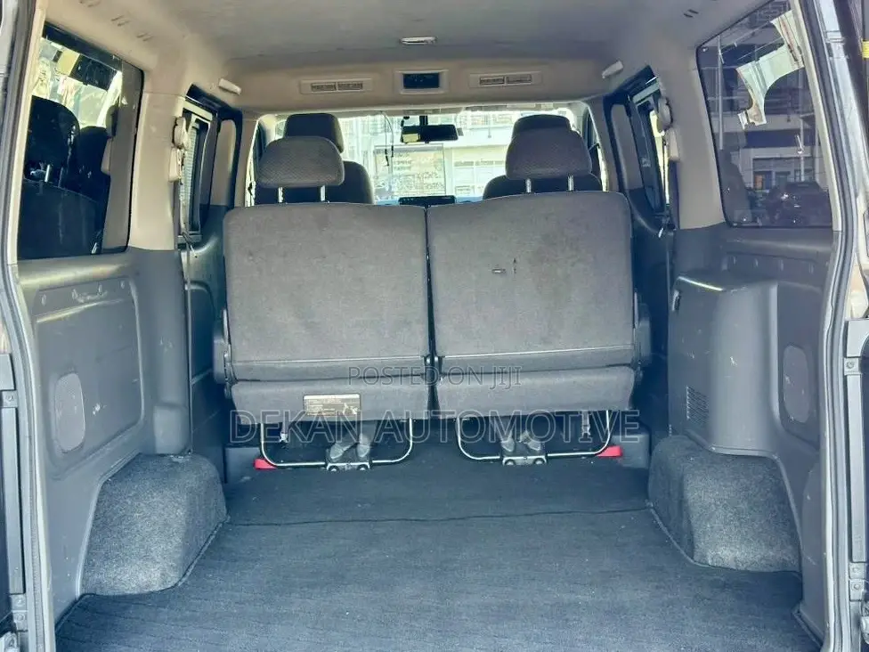 Nissan Caravan 2010 Black