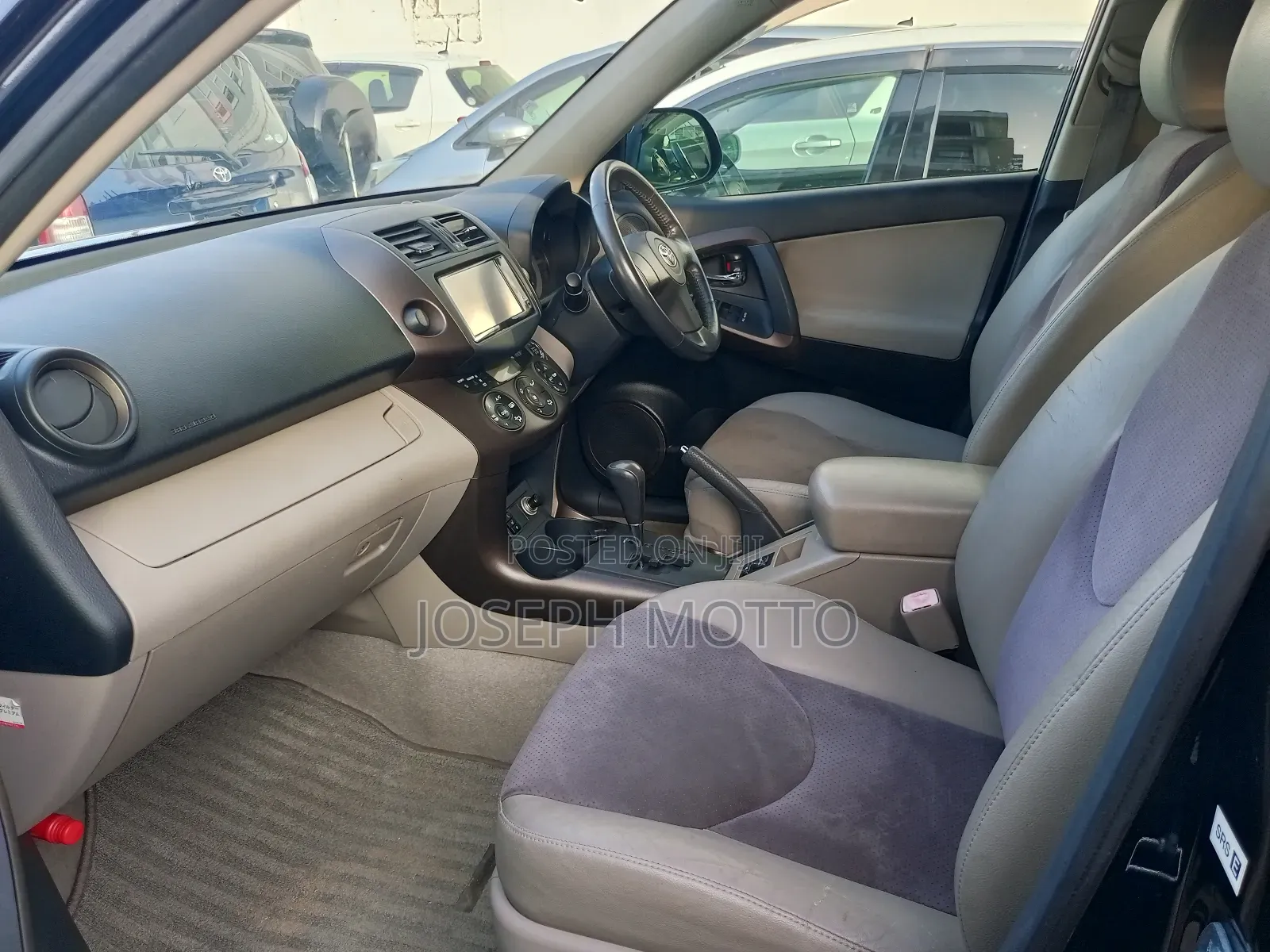 Toyota Vanguard 2010 Black
