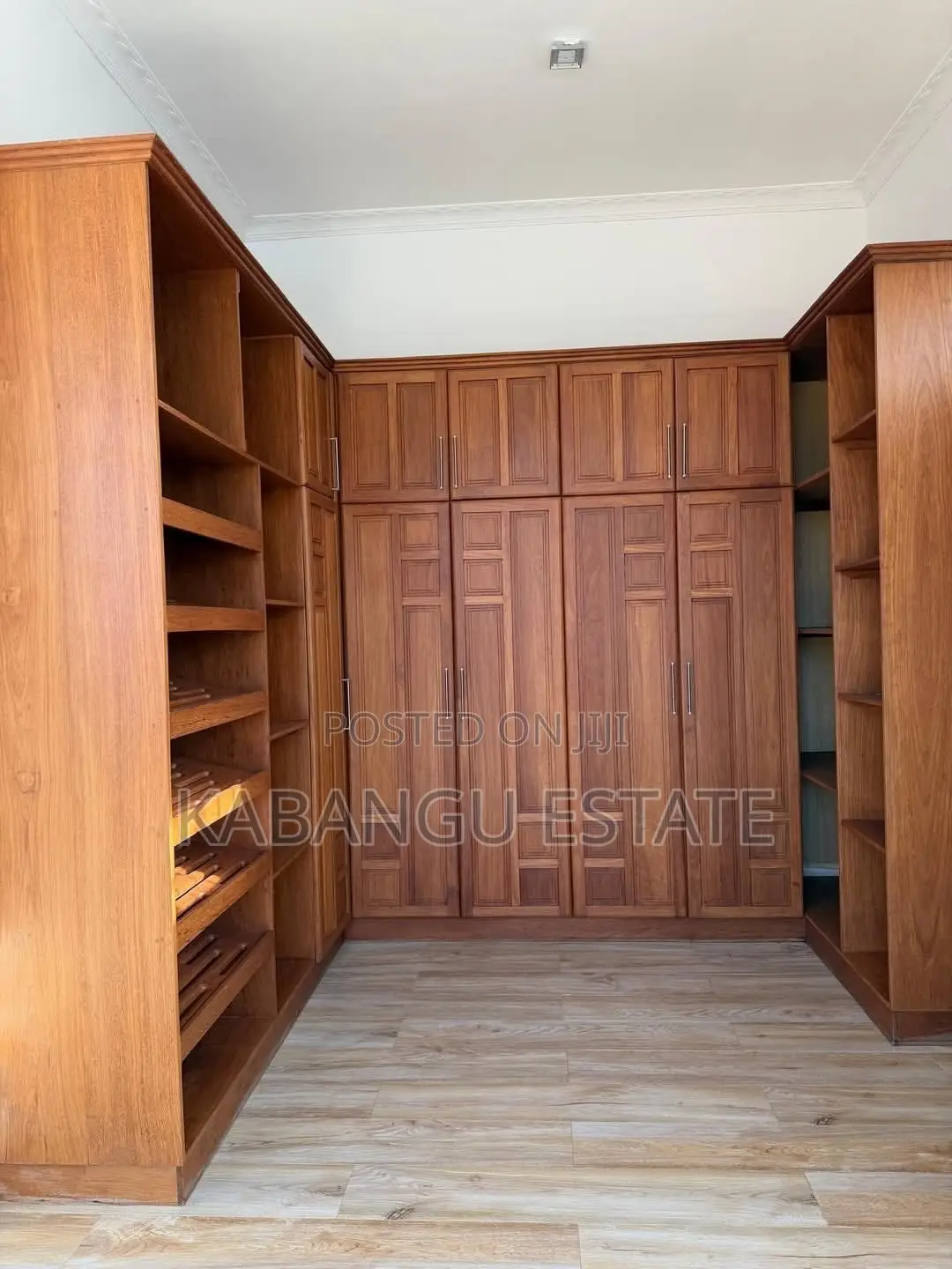 Furnished 4bdrm Villa in Oysterbay for rent