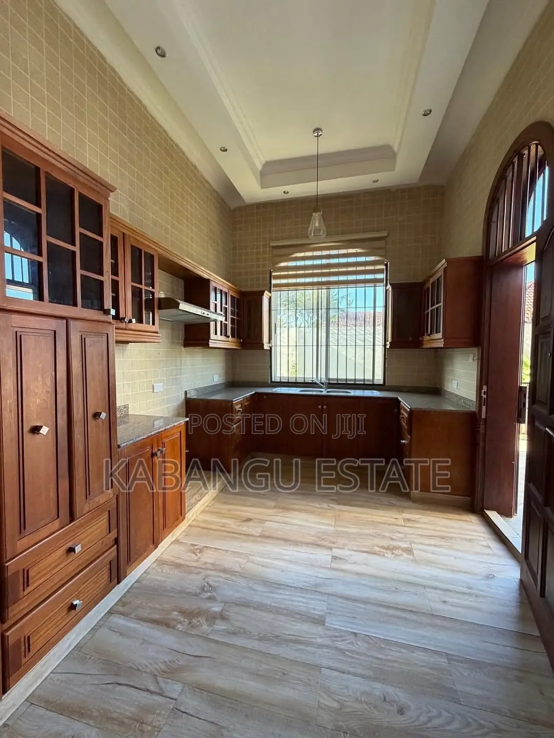 Furnished 4bdrm Villa in Oysterbay for rent