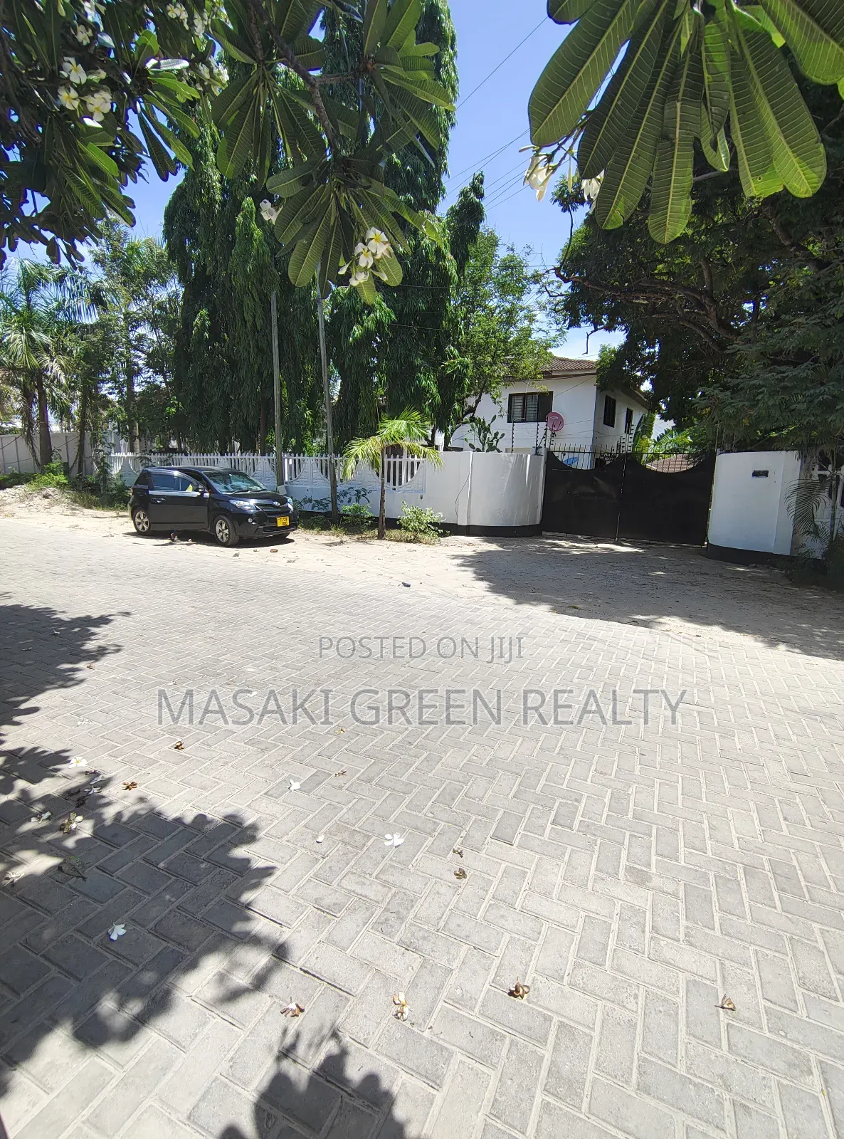 4bdrm Maisonette in Masaki, Oyster Bay for sale