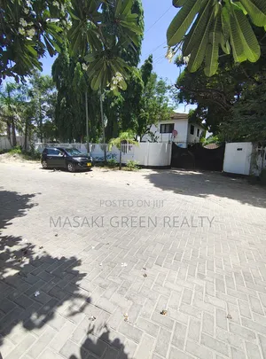 4bdrm Maisonette in Masaki, Oyster Bay for sale