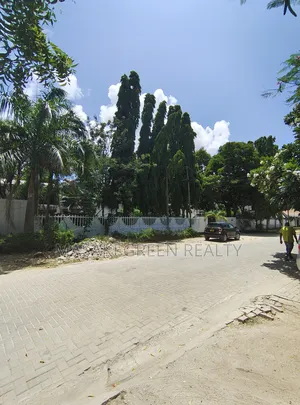 4bdrm Maisonette in Masaki, Oyster Bay for sale