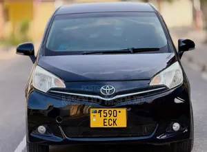 Toyota Ractis 2012 Black