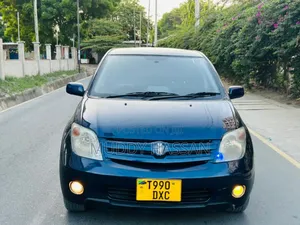 Toyota IST 2005 Blue