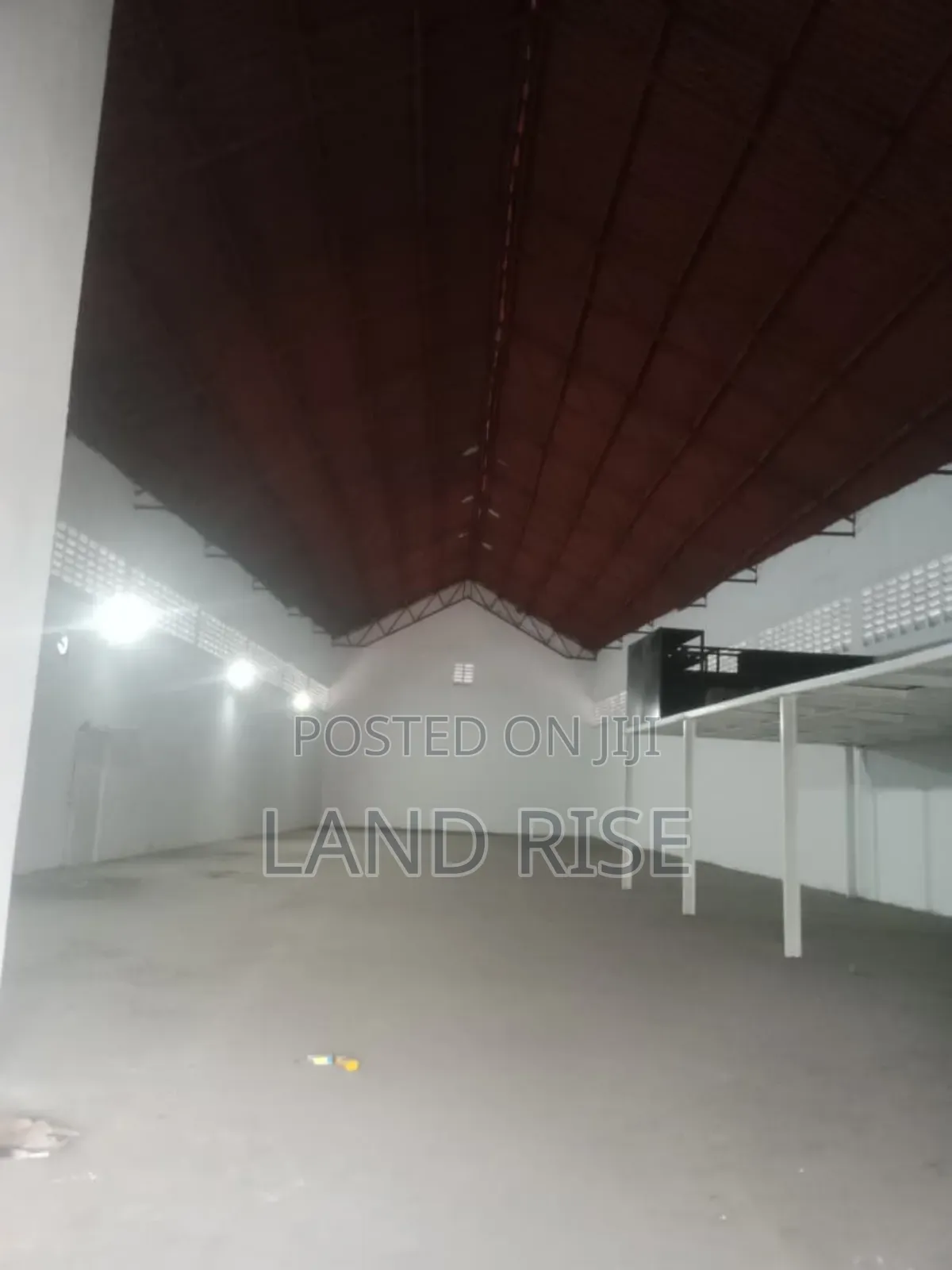 2000 Godown in Mandela Road