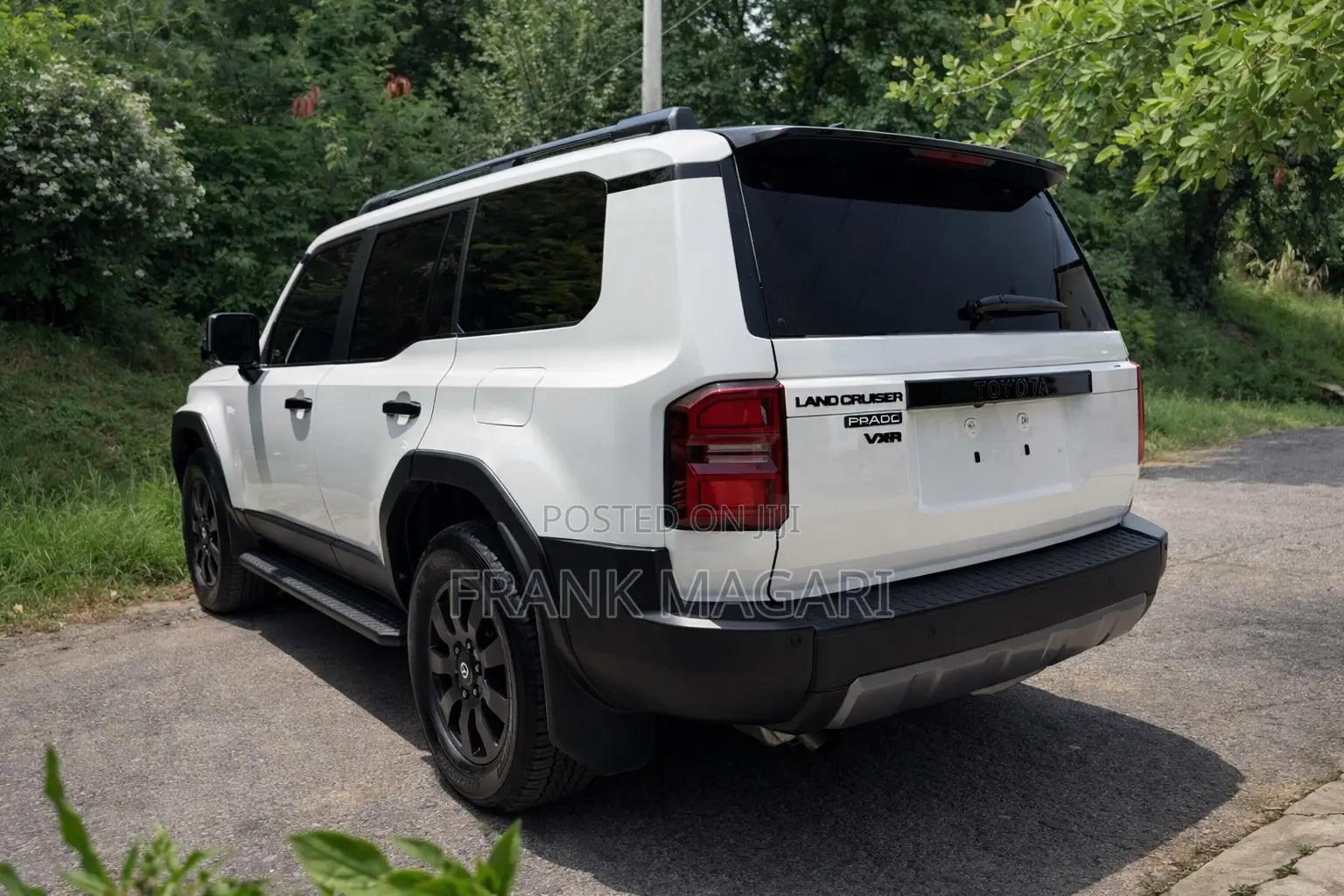 Toyota Land Cruiser Prado 2.8 2024 White